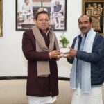 मुख्यमंत्री धामी से केंद्रीय राज्य मंत्री अजय टम्टा की शिष्टाचार भेंट, सड़क परियोजनाओं पर हुई महत्वपूर्ण चर्चा