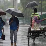भारी बारिश का अलर्ट और पर्यटन का दबाव: प्रशासन की चुनौती